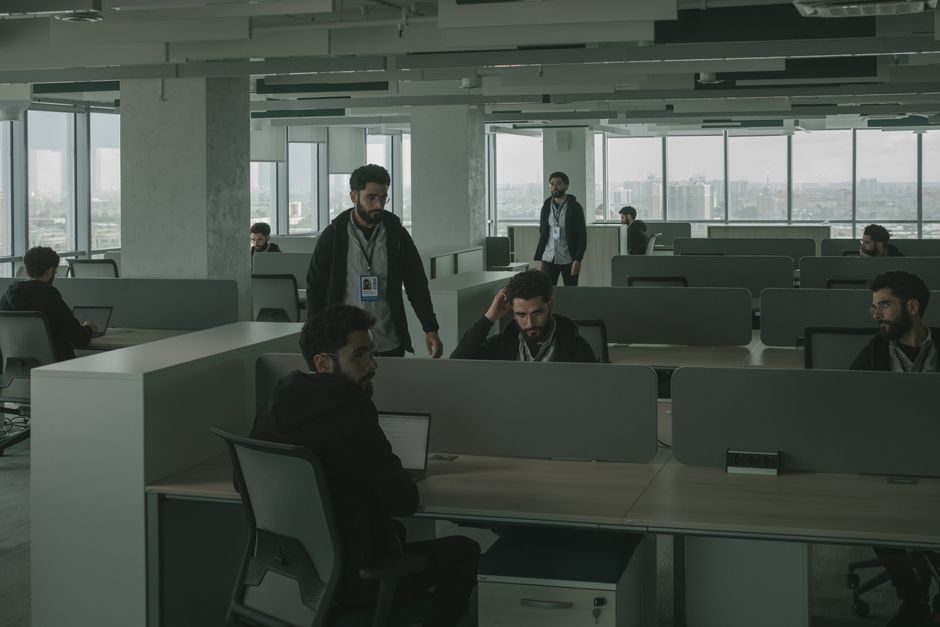 Преподаватель Gozelandis по бэкенду и практическим проектам